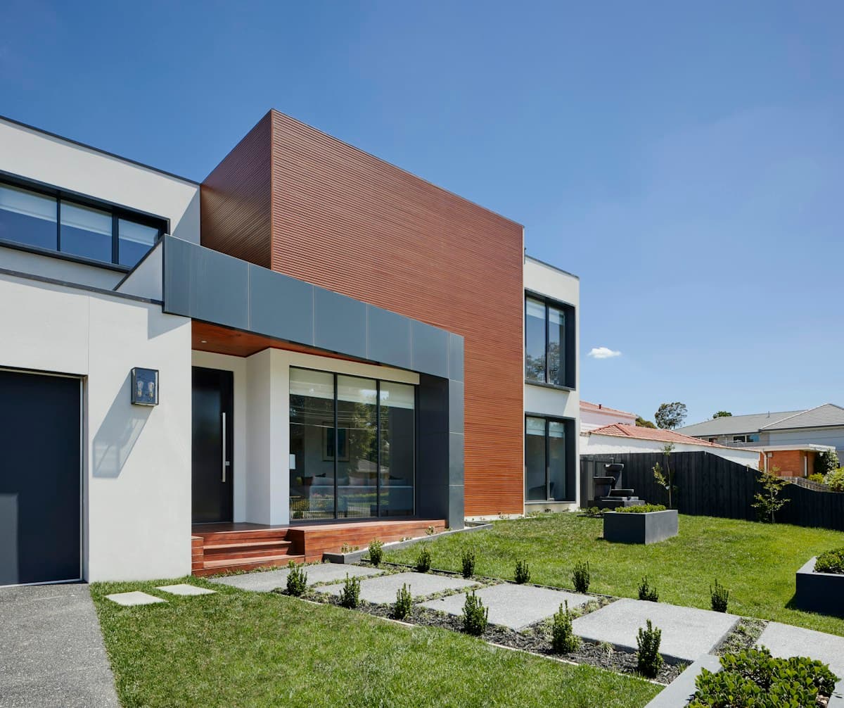 Large estate home suited for a Generac Protector liquid-cooled system